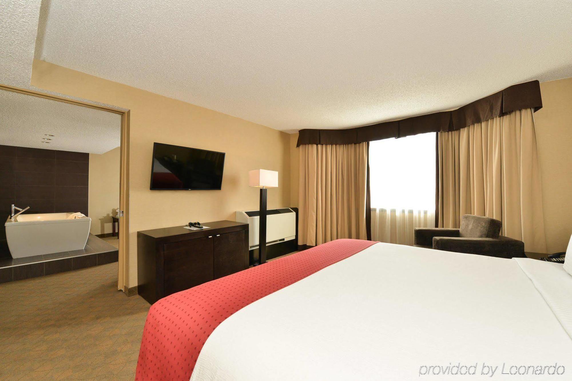 Edmonton Hotel & Convention Center Edmonton Exterior photo