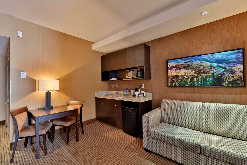 Edmonton Hotel & Convention Center Edmonton Room photo